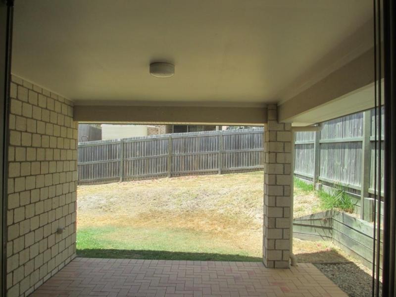 68 Woodlands Blv, Waterford QLD 4133