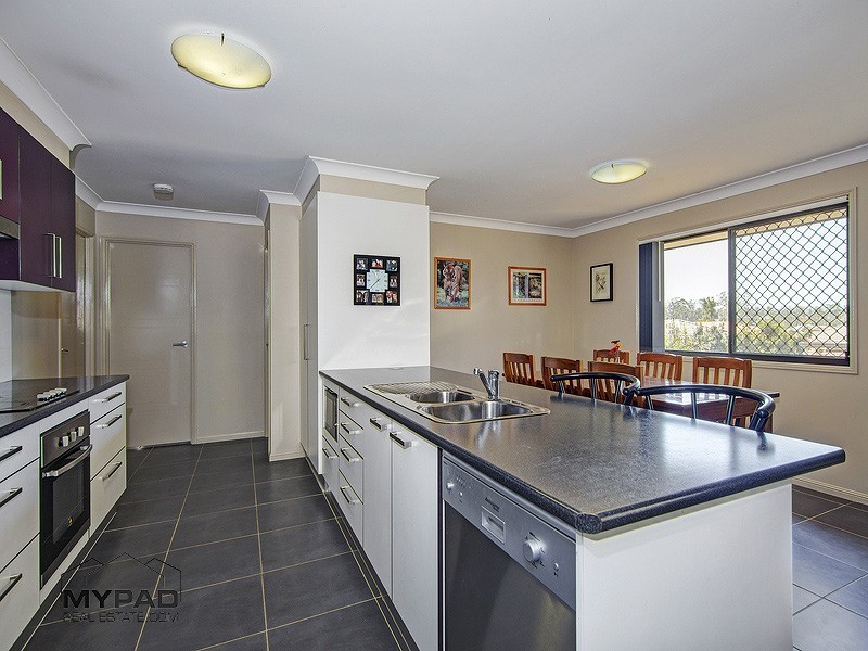41 Creekside Crescent, Jimboomba QLD 4280