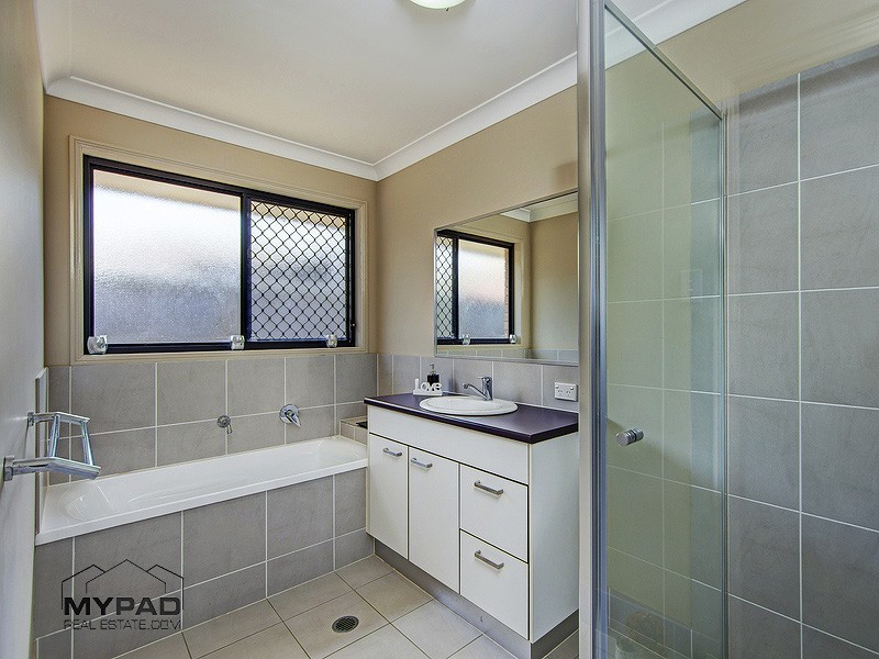 41 Creekside Crescent, Jimboomba QLD 4280