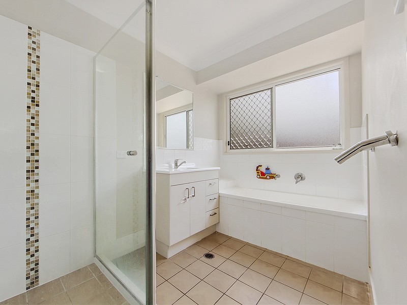 4B Holt Street, Brassall QLD 4305