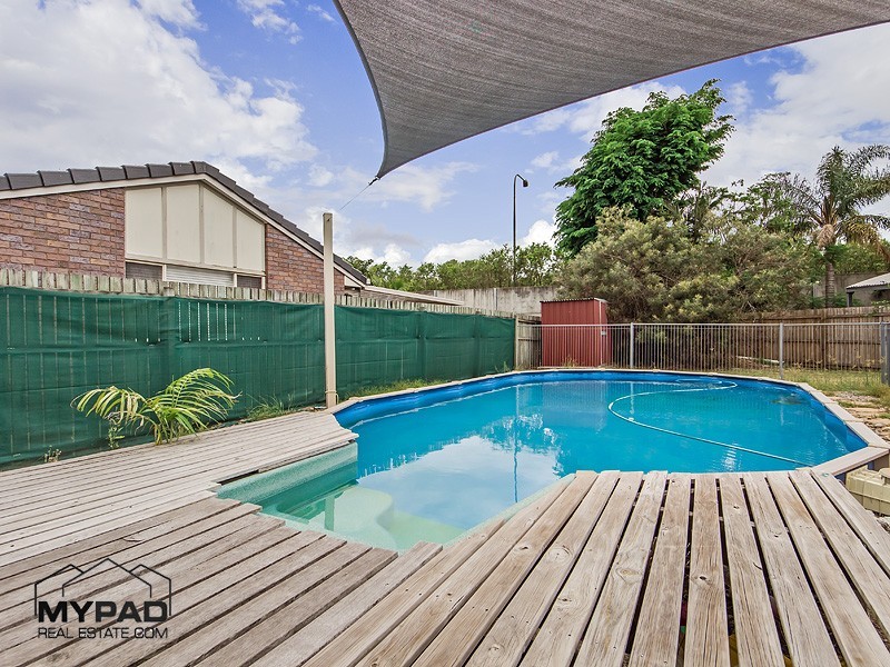 6 Pantai Place, Tanah Merah QLD 4128