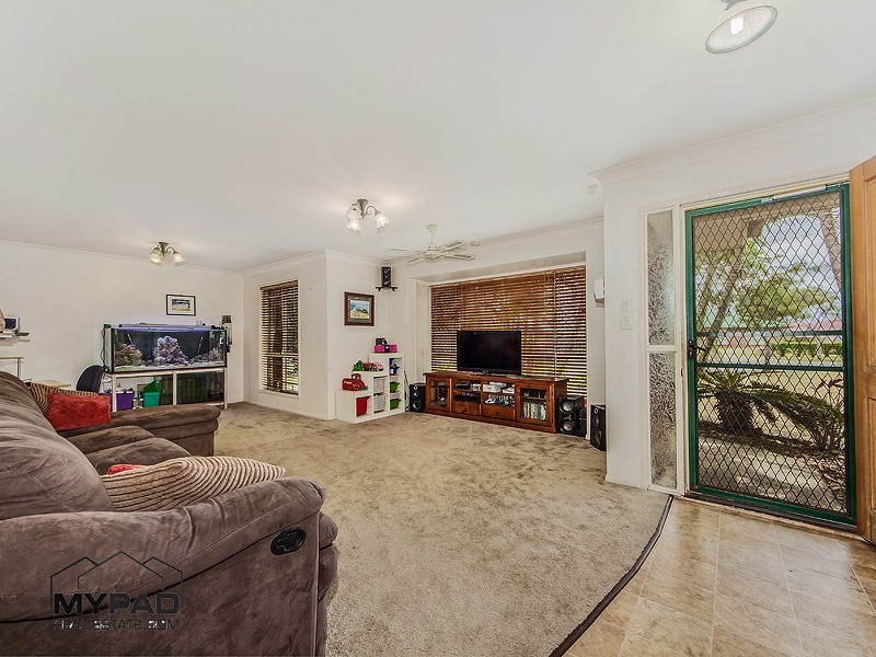 6 Pantai Place, Tanah Merah QLD 4128