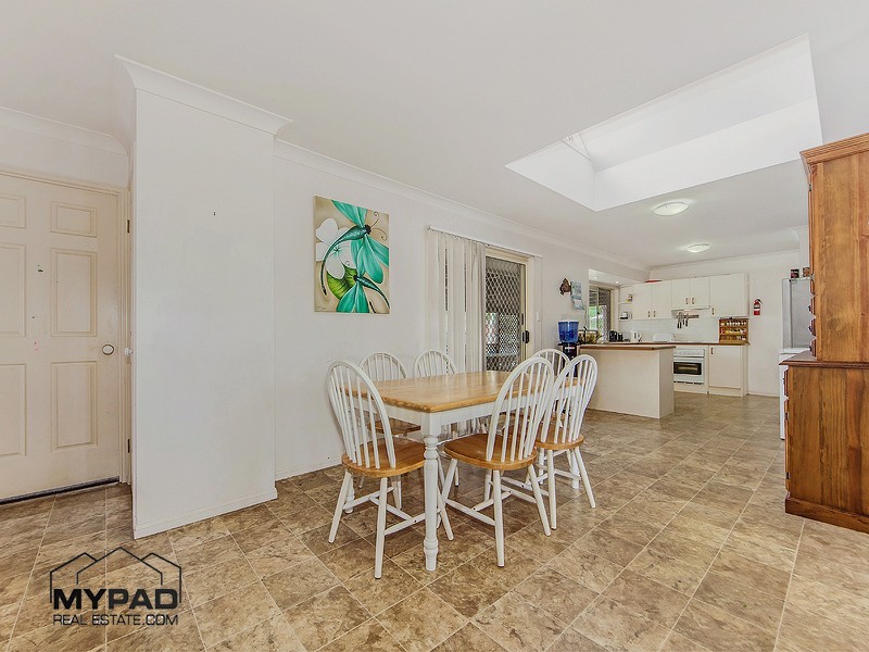 6 Pantai Place, Tanah Merah QLD 4128