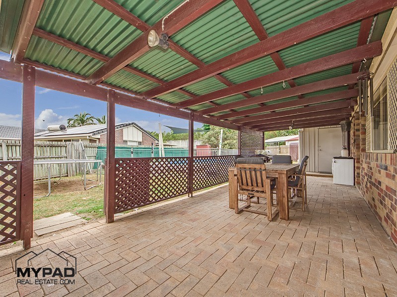 6 Pantai Place, Tanah Merah QLD 4128