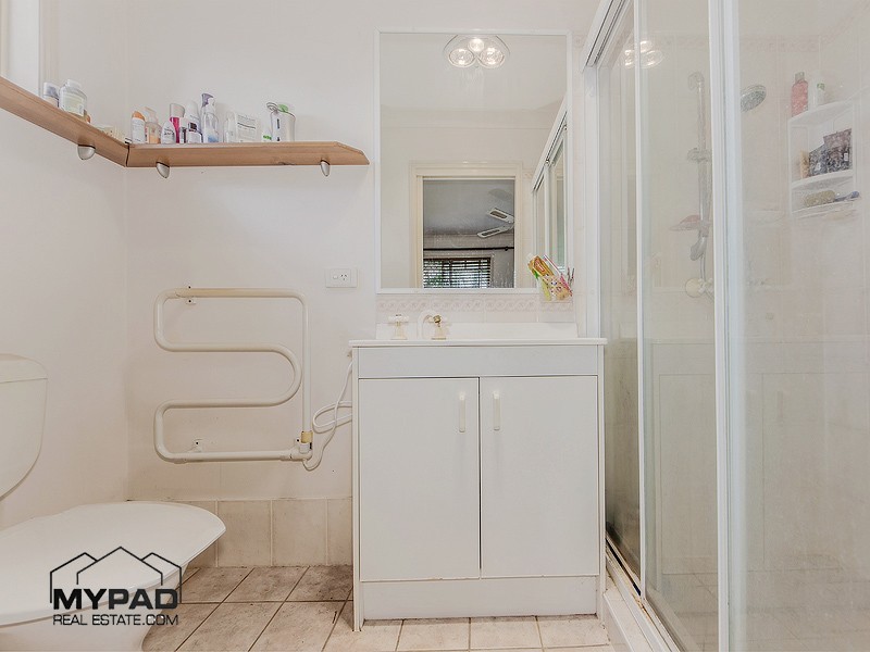 6 Pantai Place, Tanah Merah QLD 4128