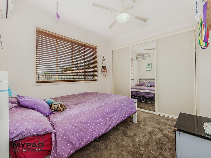 6 Pantai Place, Tanah Merah QLD 4128