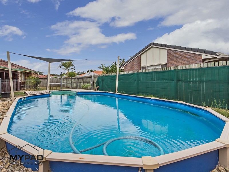 6 Pantai Place, Tanah Merah QLD 4128