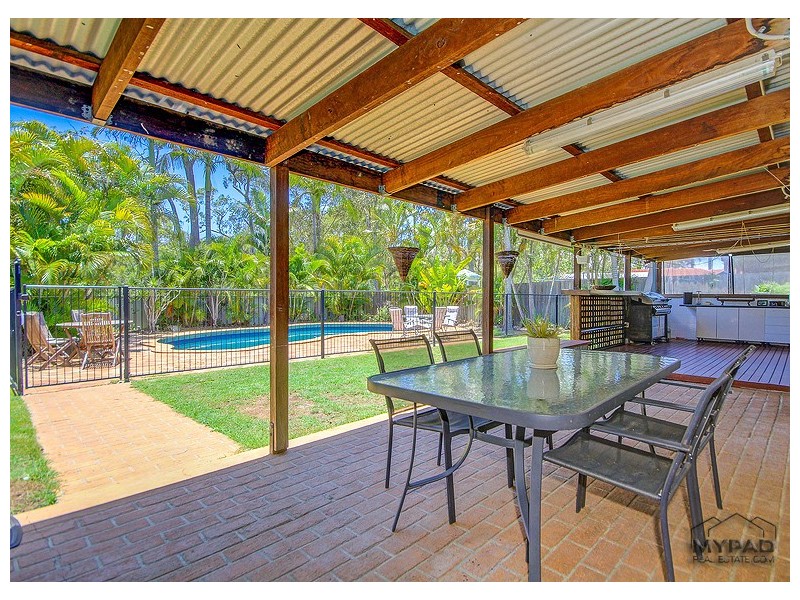 40 Regency Drive, Regents Park QLD 4118