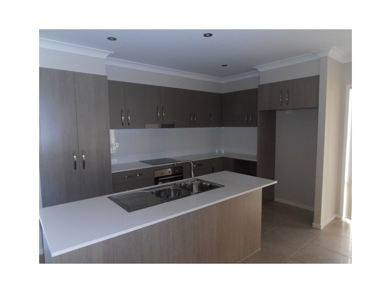 Lot 215, 10 Shailes Ave, Logan Reserve QLD 4133