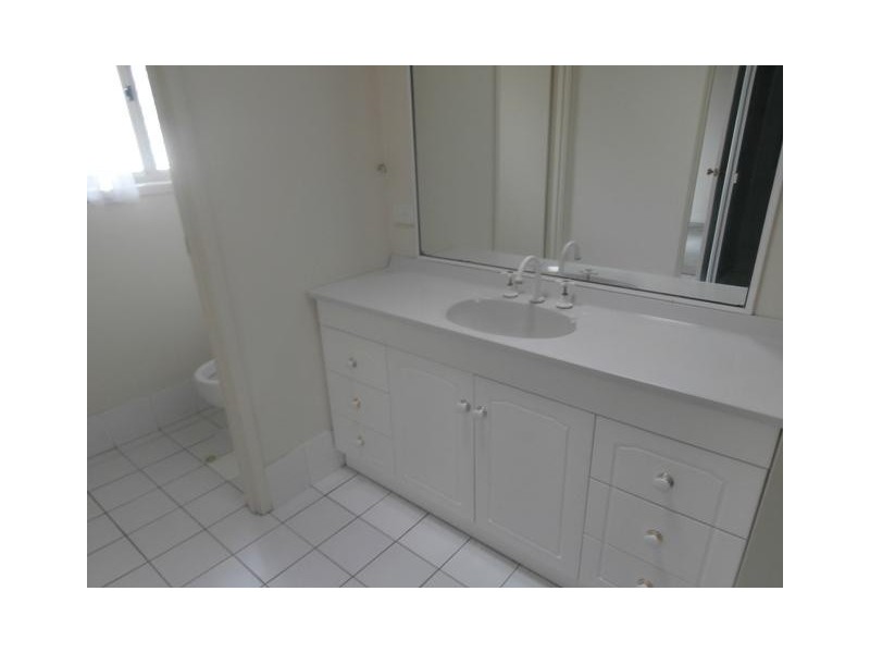 35 Cambridge Street, Boronia Heights QLD 4124