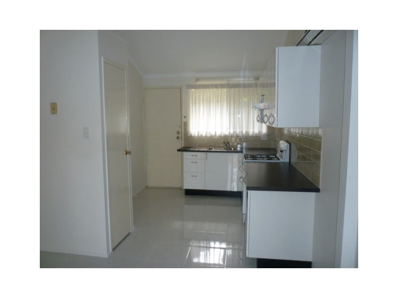 4/94 Queens Road, Kingston QLD 4114