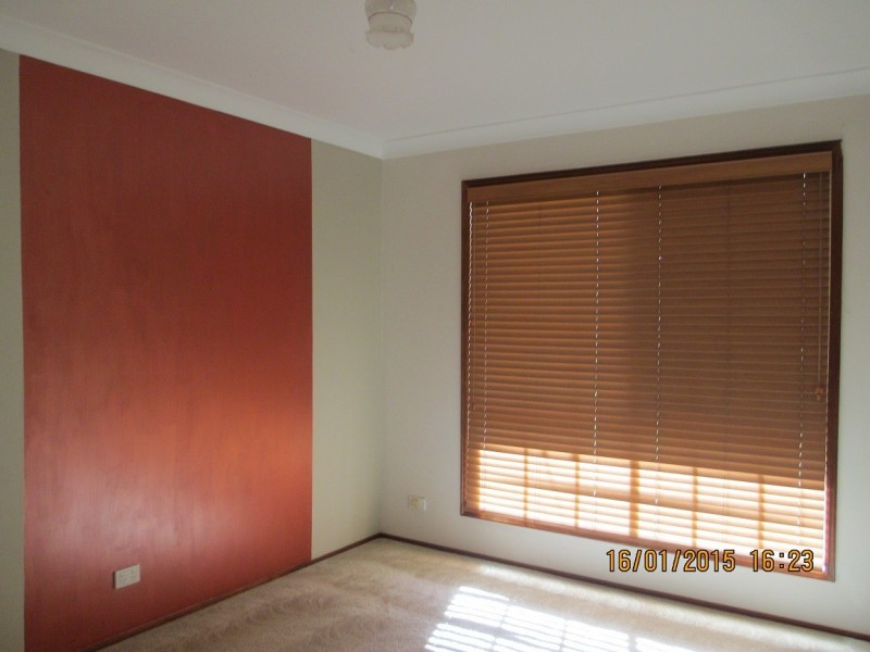 24 Executive Dr, Park Ridge QLD 4125
