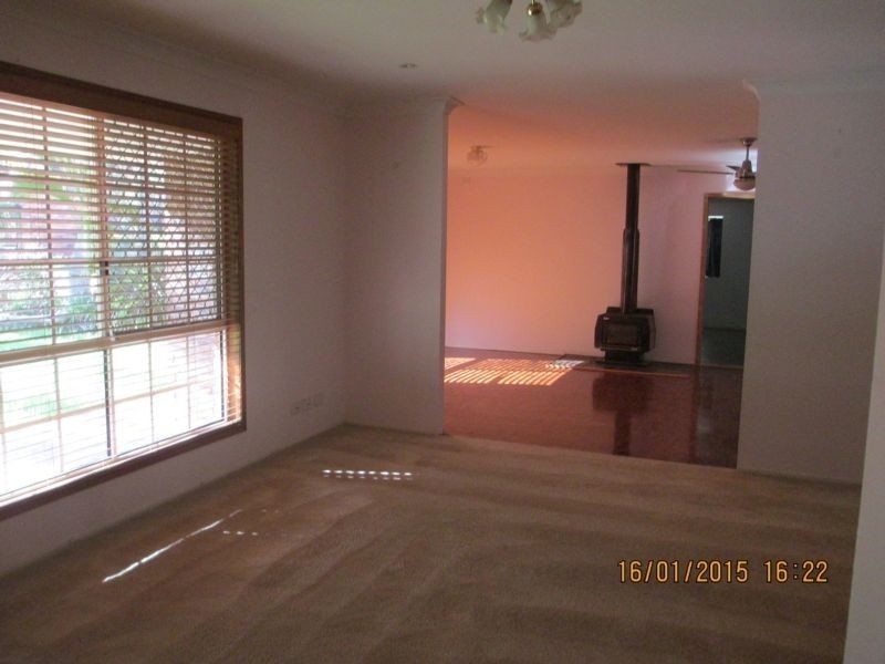 24 Executive Dr, Park Ridge QLD 4125