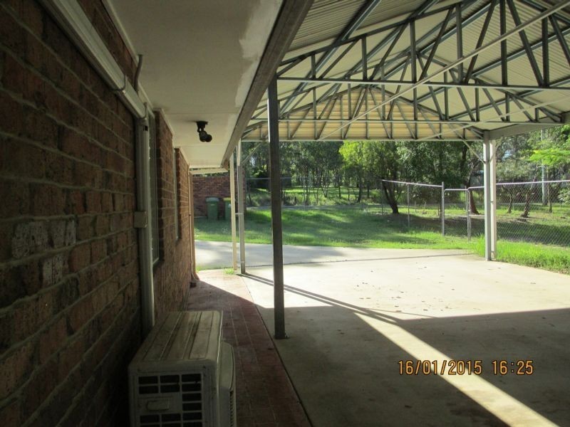 24 Executive Dr, Park Ridge QLD 4125