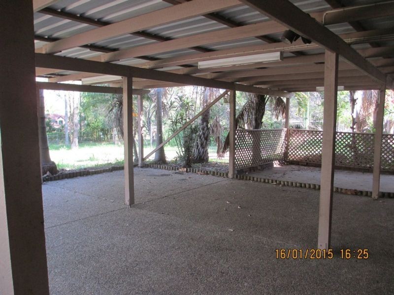 24 Executive Dr, Park Ridge QLD 4125