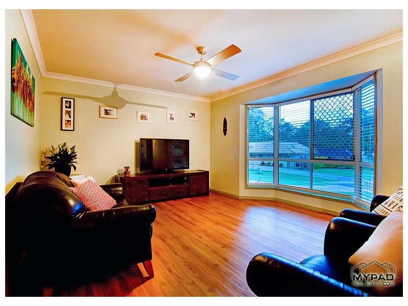 25 Park Close, Hillcrest QLD 4118