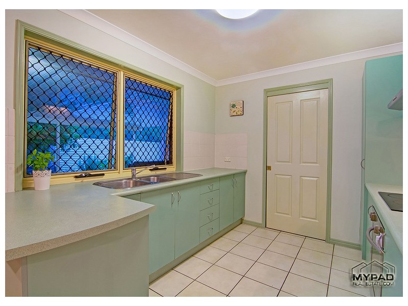 25 Park Close, Hillcrest QLD 4118