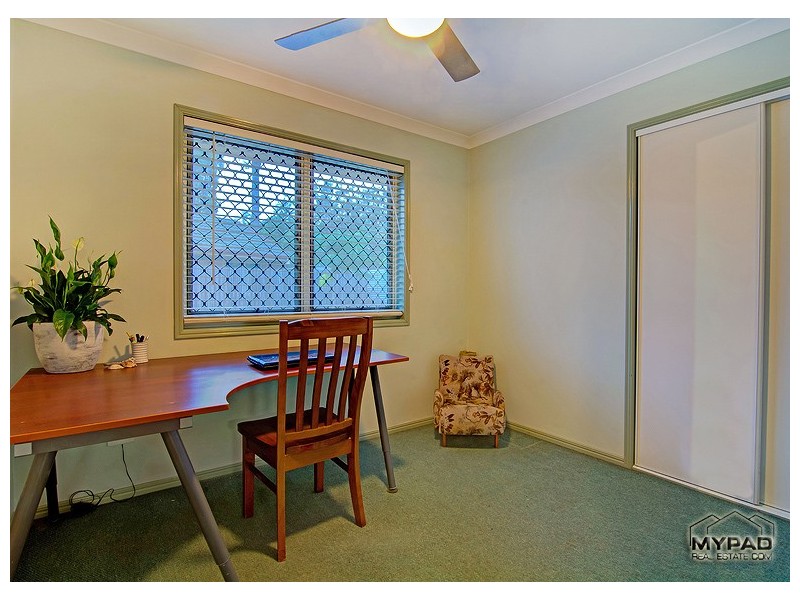 25 Park Close, Hillcrest QLD 4118