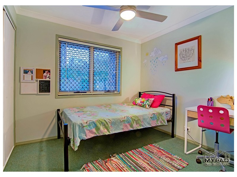 25 Park Close, Hillcrest QLD 4118