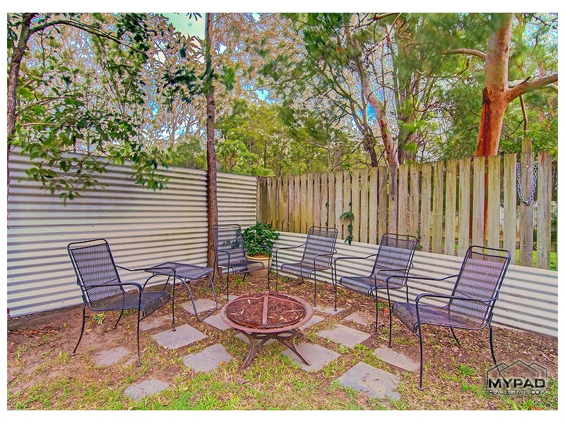 25 Park Close, Hillcrest QLD 4118