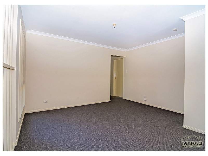 6 Noble Court, Regents Park QLD 4118