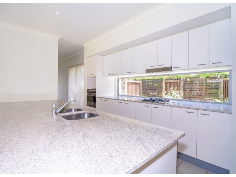 2 Franklin Street, Wakerley QLD 4154