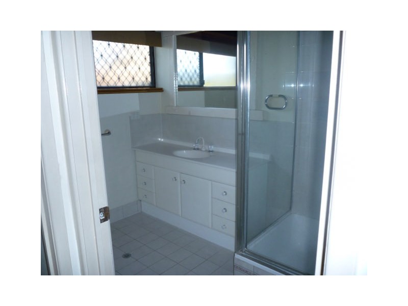 2 Hazelwood Street, Shailer Park QLD 4128