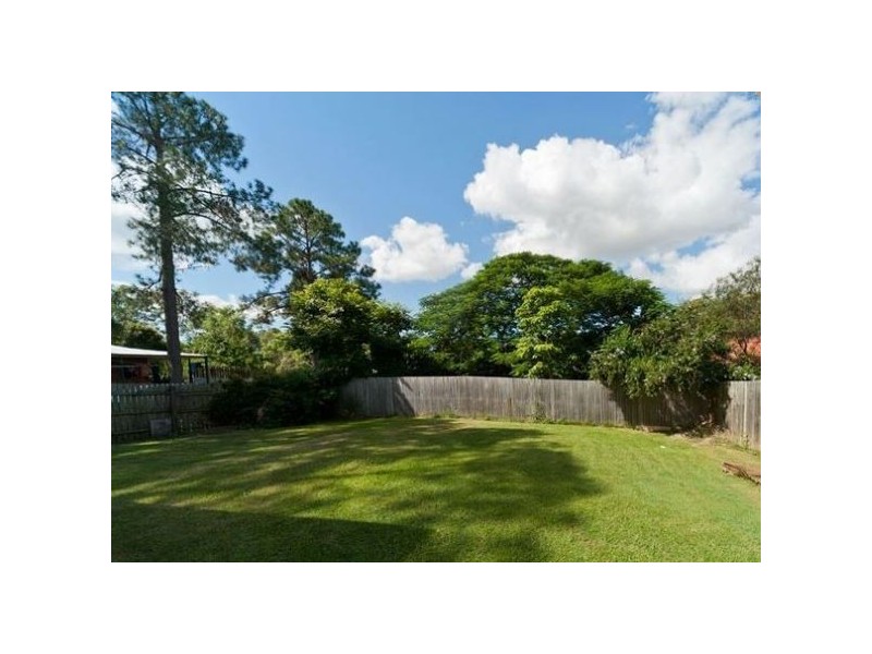 54 Richards St, Loganlea QLD 4131