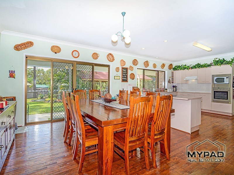 17 Gorky Place, Munruben QLD 4125