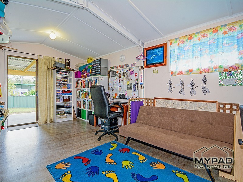 17 Gorky Place, Munruben QLD 4125