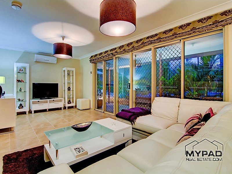 34 Teresa Drive, Munruben QLD 4125