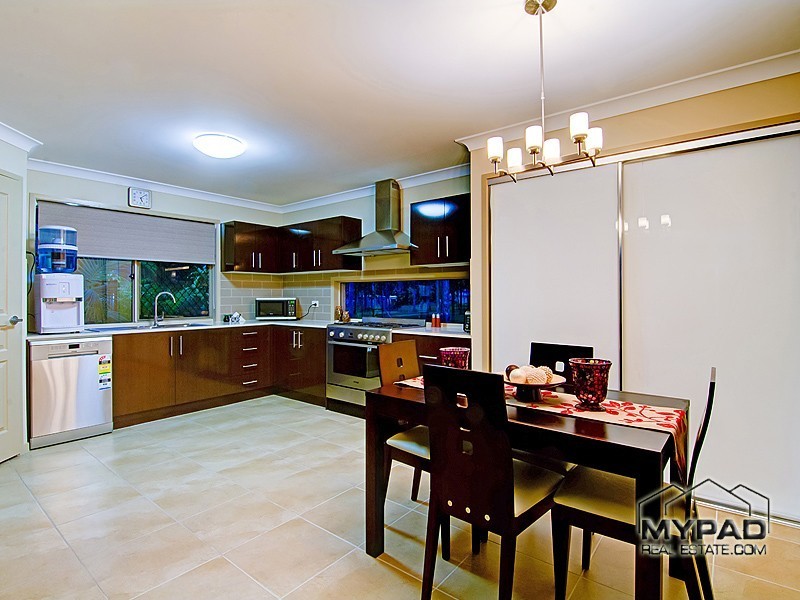34 Teresa Drive, Munruben QLD 4125