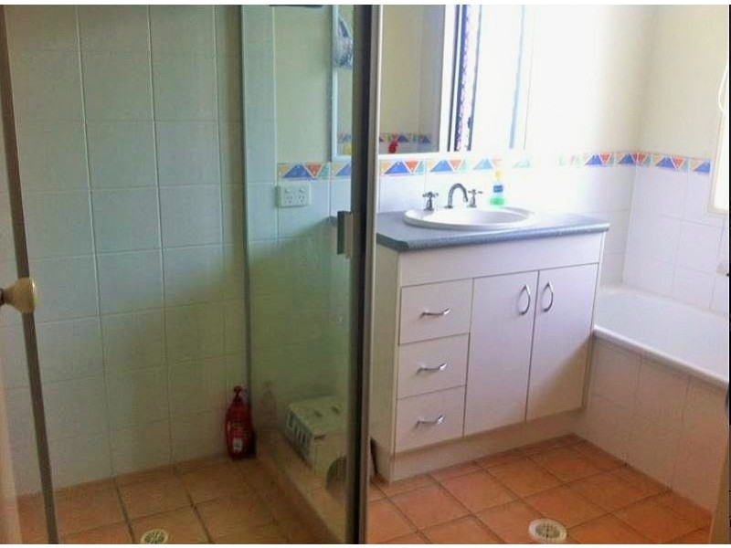 5 Osprey St, Loganlea QLD 4131