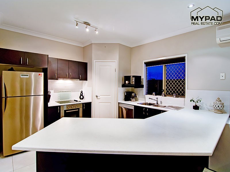 14 Barrington Street, Springfield Lakes QLD 4300