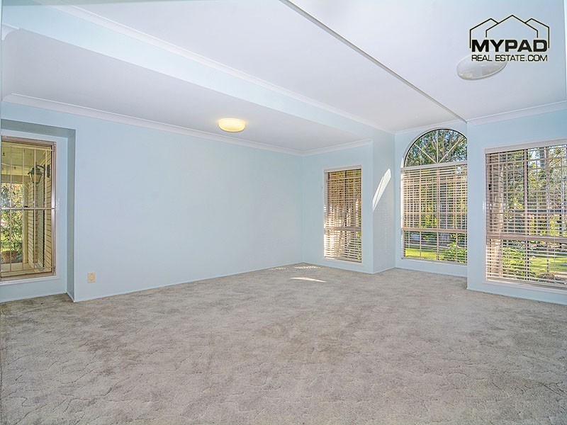 33-37 Serengetti Drive, Munruben QLD 4125