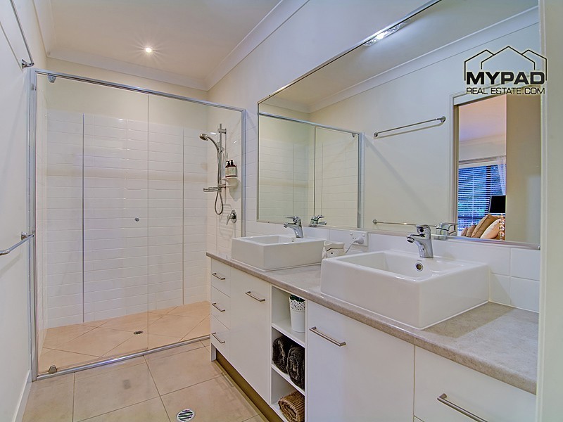 108 Platypus Drive, Greenbank QLD 4124