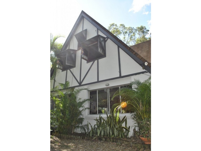 63 Blackwell Street, Hillcrest QLD 4118