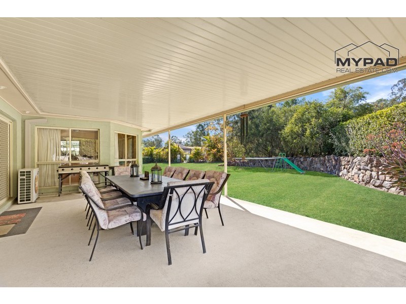 1 Spinebill Drive, Greenbank QLD 4124