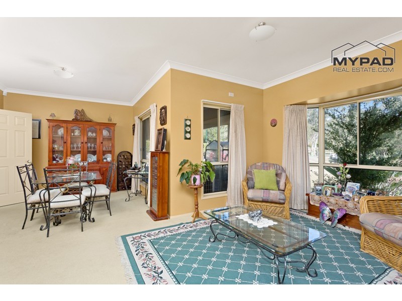 1 Spinebill Drive, Greenbank QLD 4124