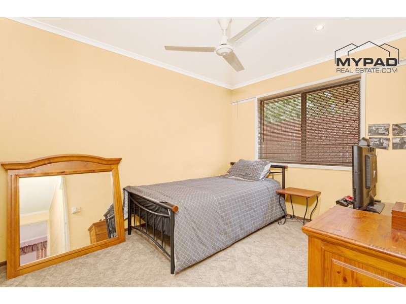 24 Hawdon Crescent, Springwood QLD 4127
