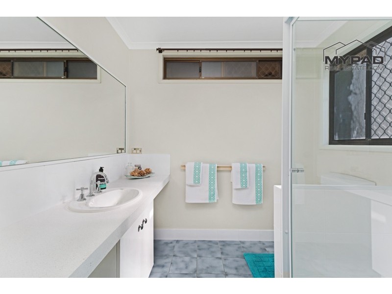 292 Springwood Rd, Springwood QLD 4127