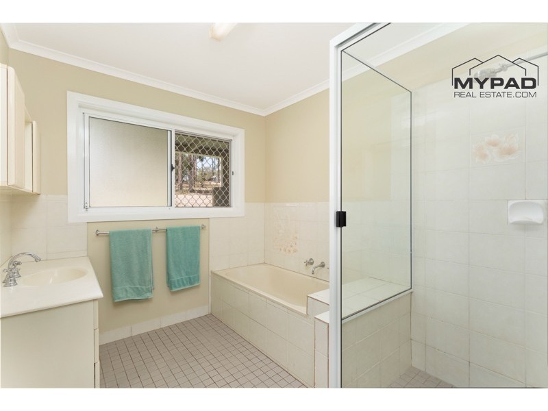 27 Jindabyne Court, Greenbank QLD 4124