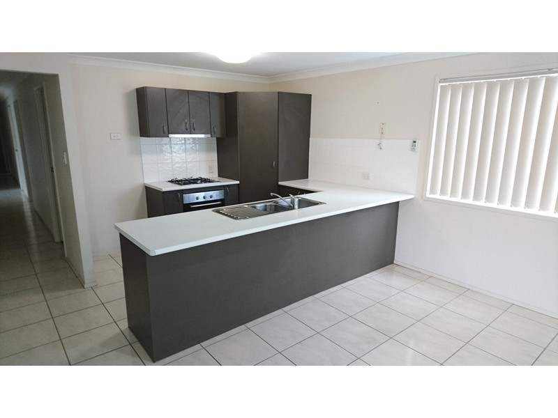 8 Tenielle Street, Boronia Heights QLD 4124