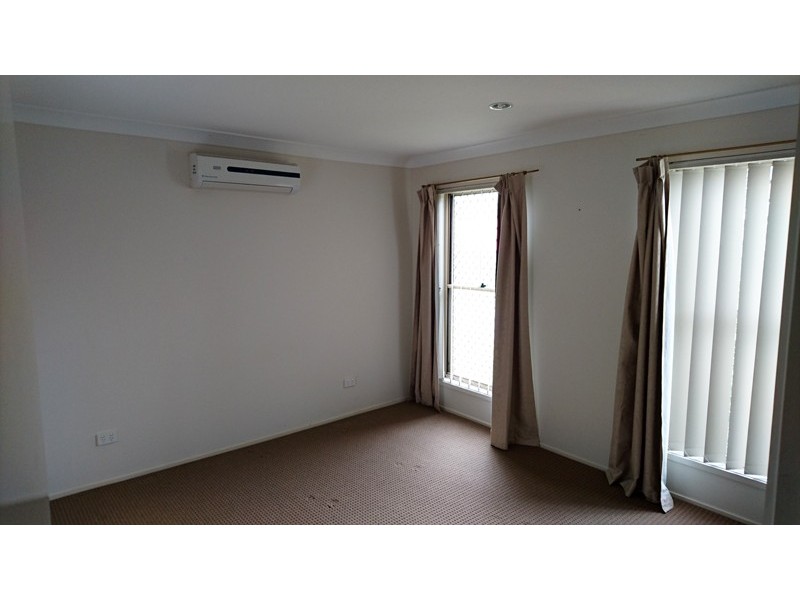 8 Tenielle Street, Boronia Heights QLD 4124