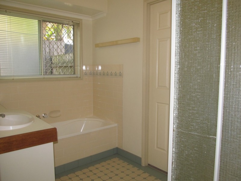 27 Rutyna Crescent, Crestmead QLD 4132