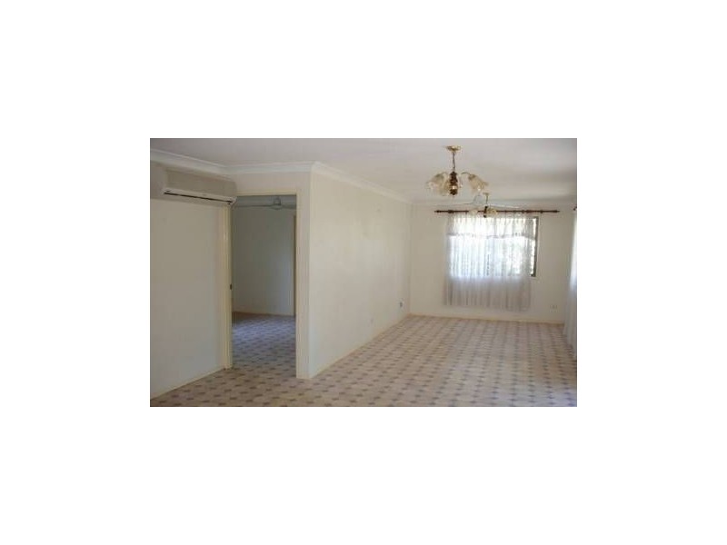 5 Curlew Crescent, Eagleby QLD 4207