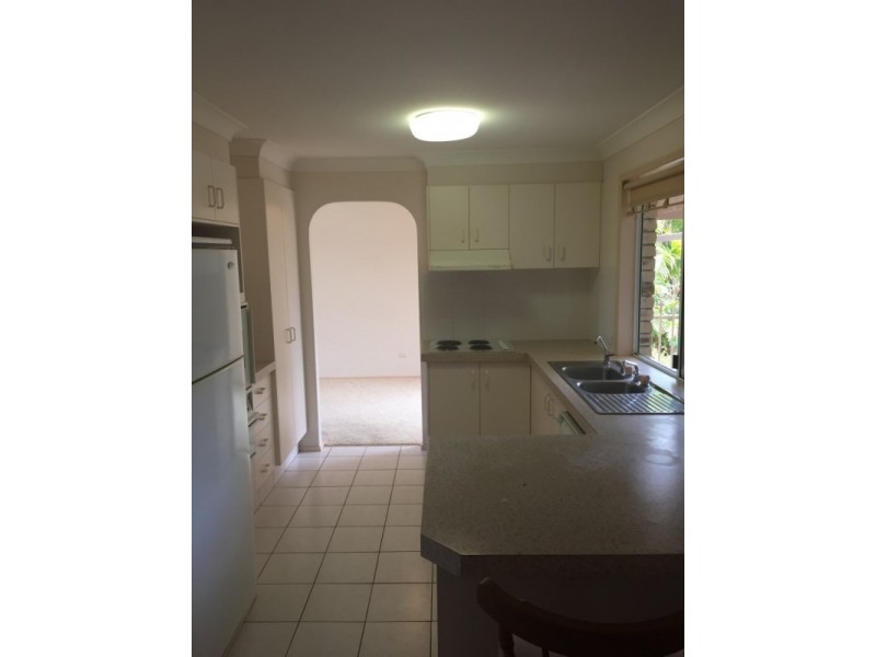 10 The Cross Rd, Currumbin Waters QLD 4223