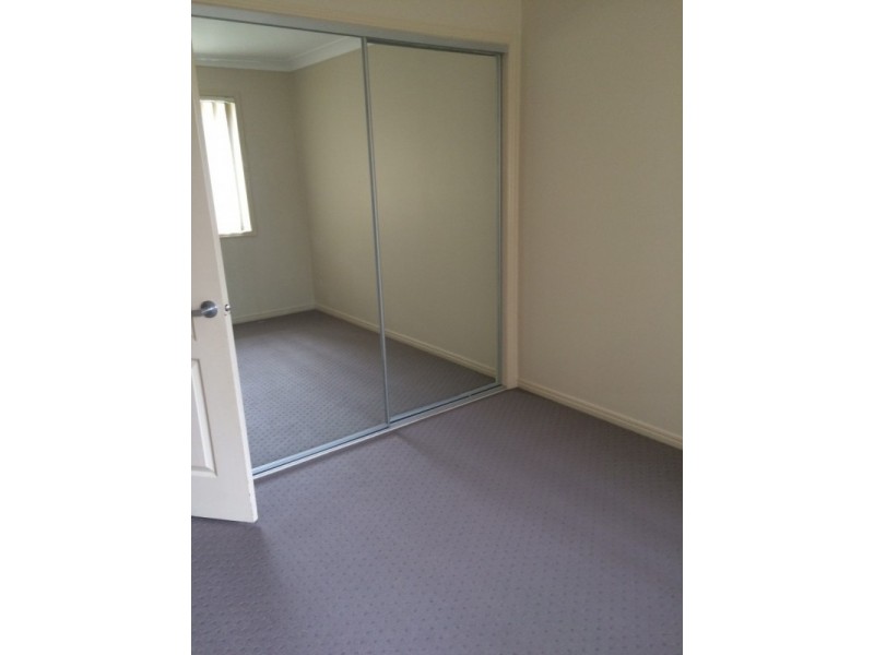 15 Siedofsky Street, Redbank Plains QLD 4301