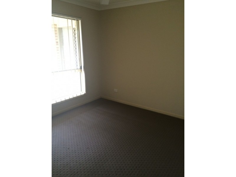 15 Siedofsky Street, Redbank Plains QLD 4301