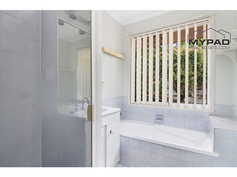 4 Kuter Court, Edens Landing QLD 4207
